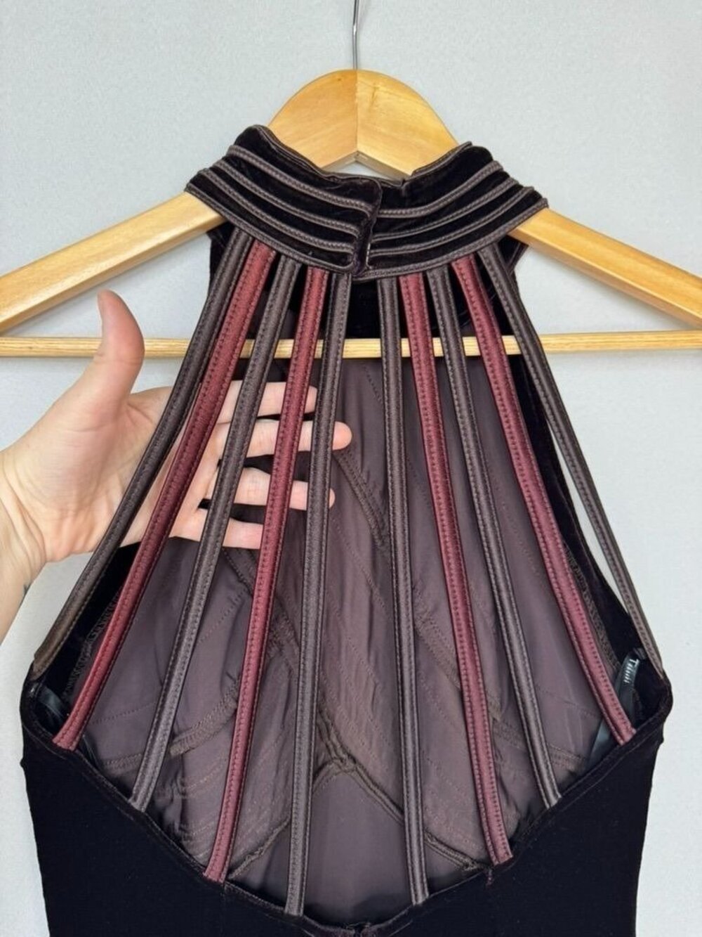 90s Vintage Tadashi Shoji CACHE Burgundy Stretch Velvet Halter Maxi Dress Large - Picture 6 of 13